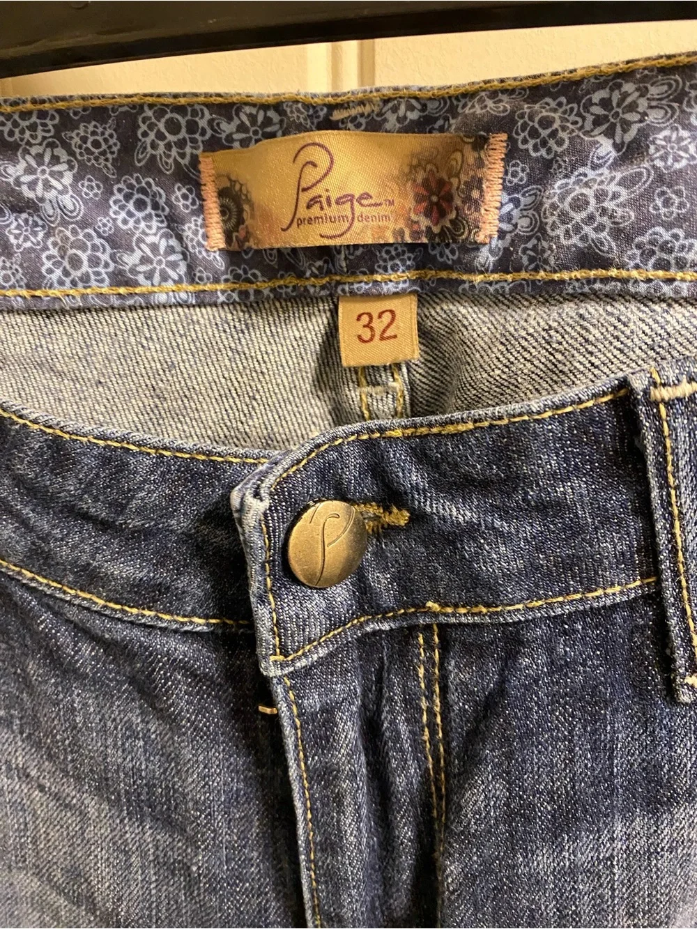 Paige Jeans 32 Hollywood Hills Stretch Blue Denim Flare Leg 14 Embroidered